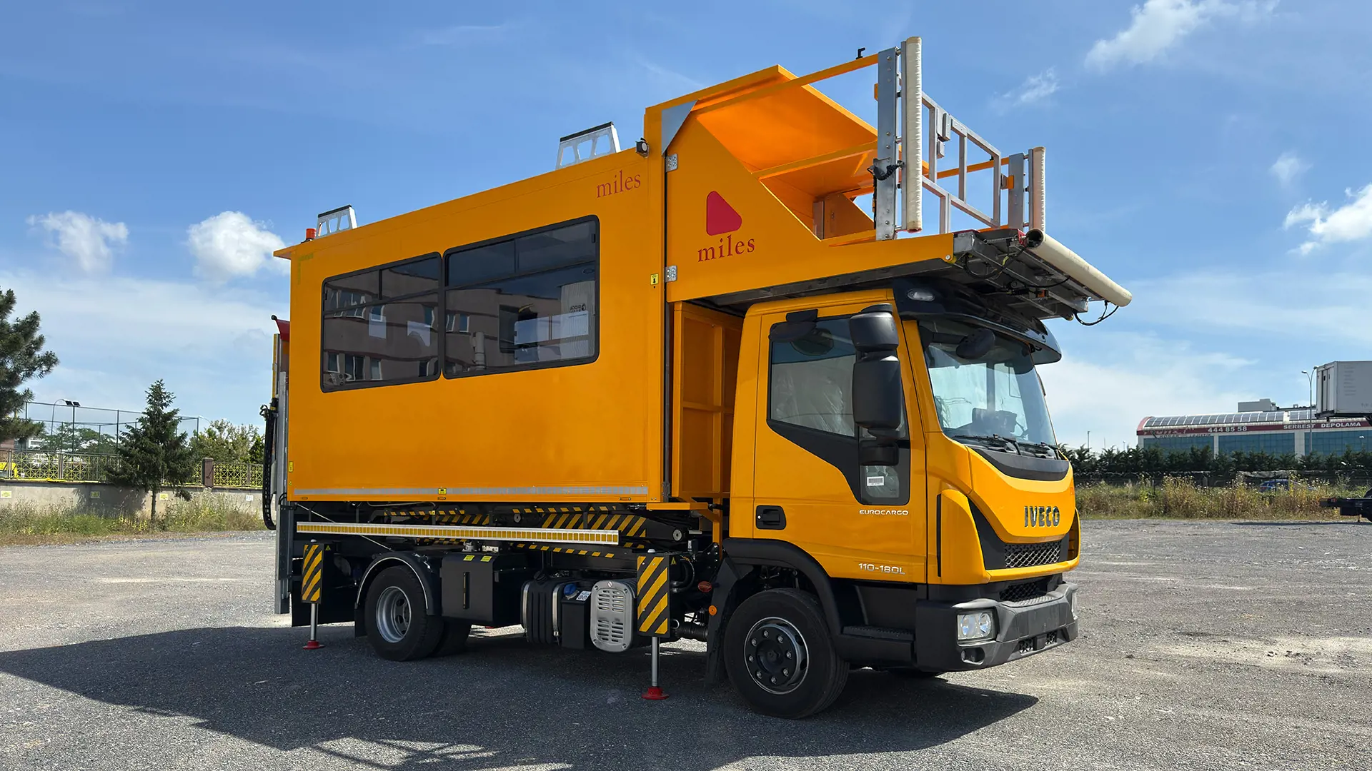 Aircraft PRM Medical Lift visual 4
